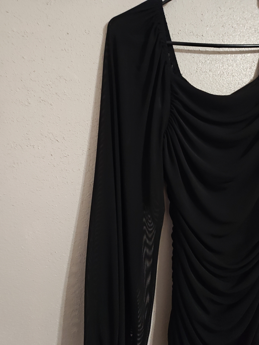 Elegant Black Ruched Long-Sleeve Women's Mini Dress